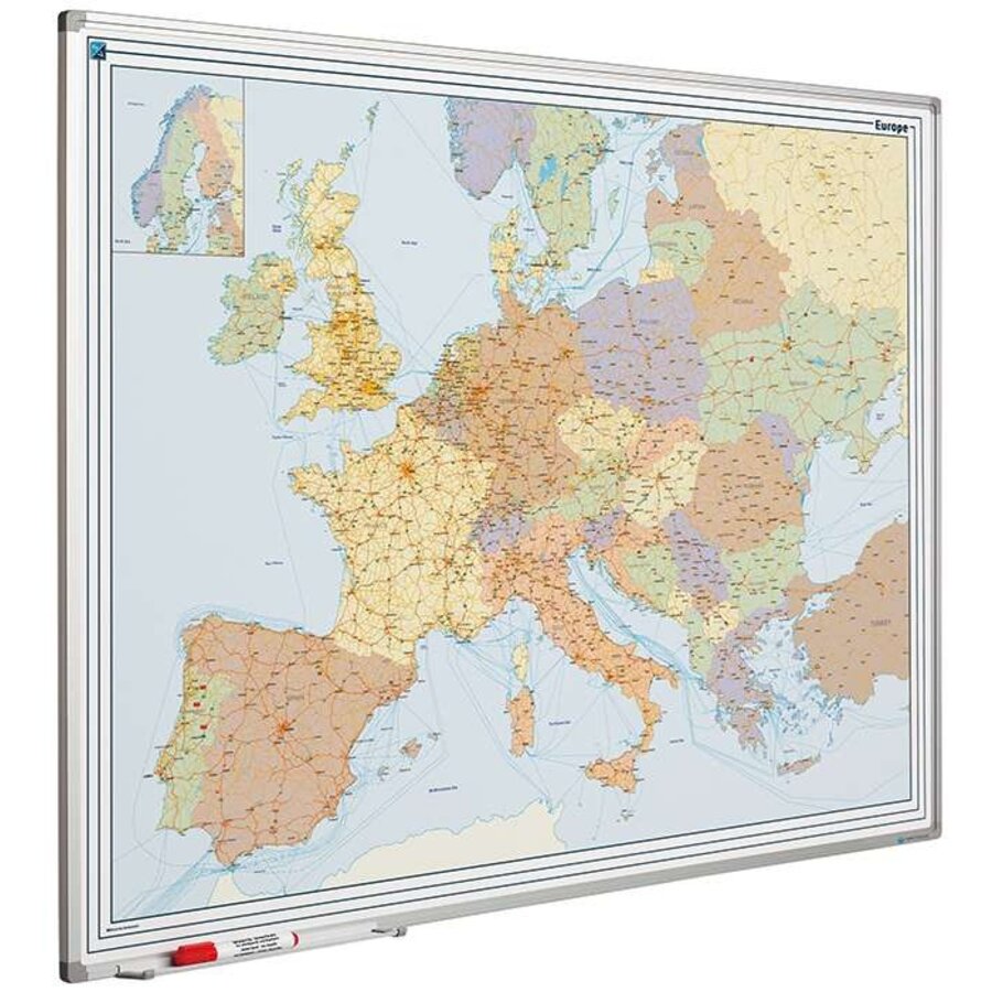 Wegenkaart van Europa op whiteboard-1