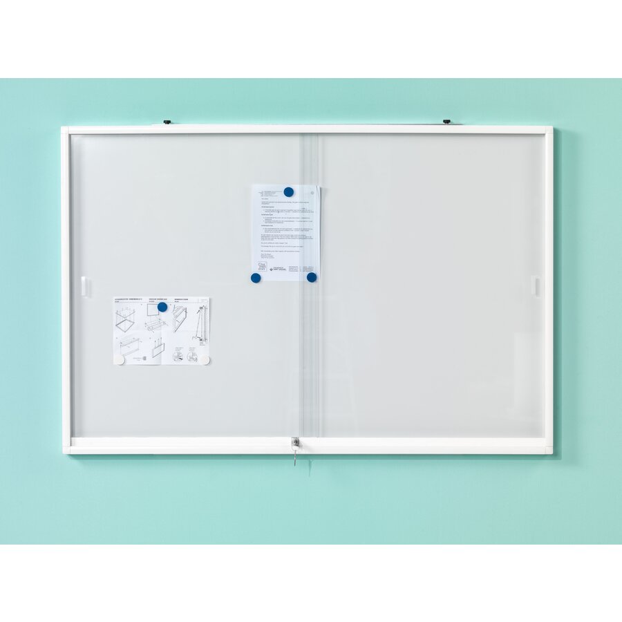 Binnenvitrine wit met plexiglas schuifdeuren en magnetisch whiteboard-5