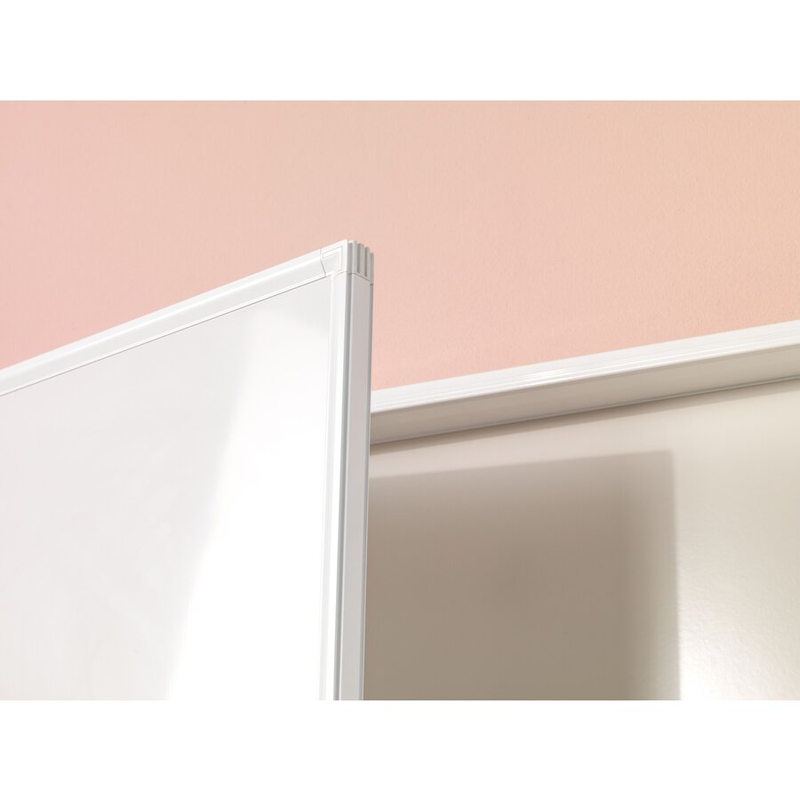 Afsluitbare kast met whiteboard, flipover en projectiescherm 4:3, 120 x 165 cm.-6