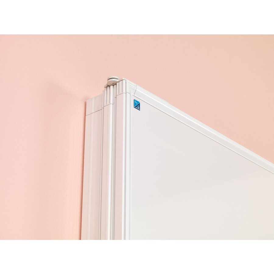 Afsluitbare kast met whiteboard, flipover en projectiescherm 4:3, 120 x 165 cm.-3