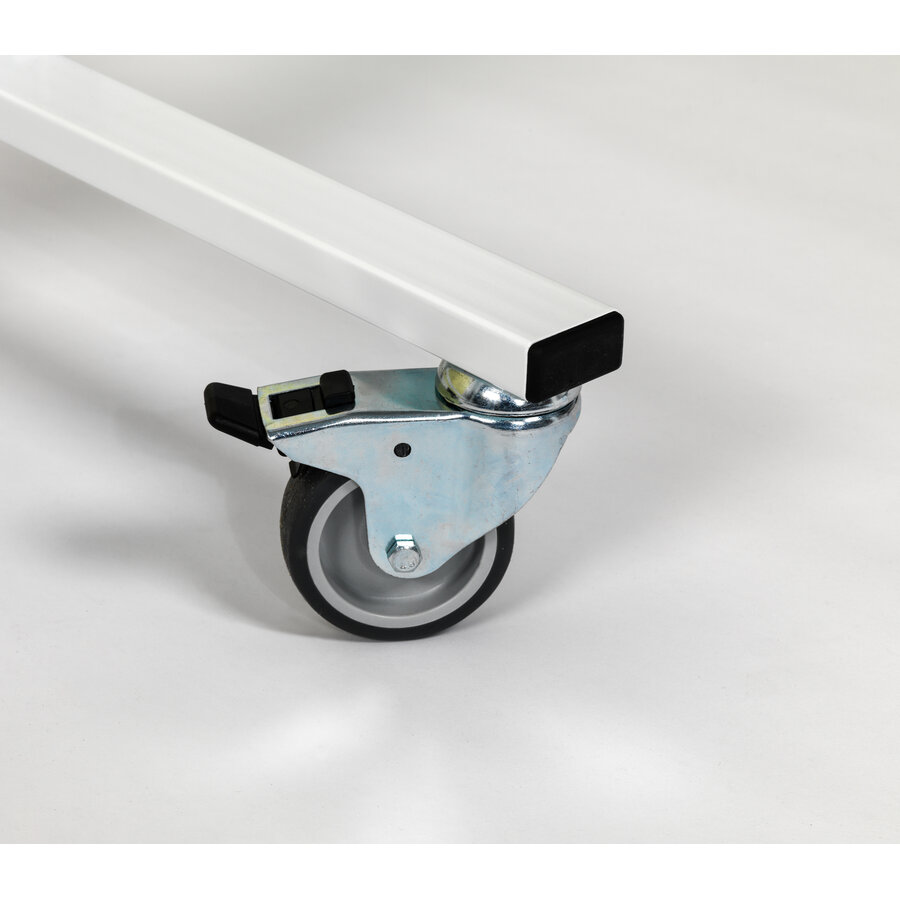 Kantelbaar groen email stalen krijtbord op wielen en frame, afmeting 120 x 150 cm.-5