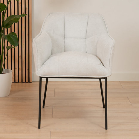 White scandi 2024 dining chairs