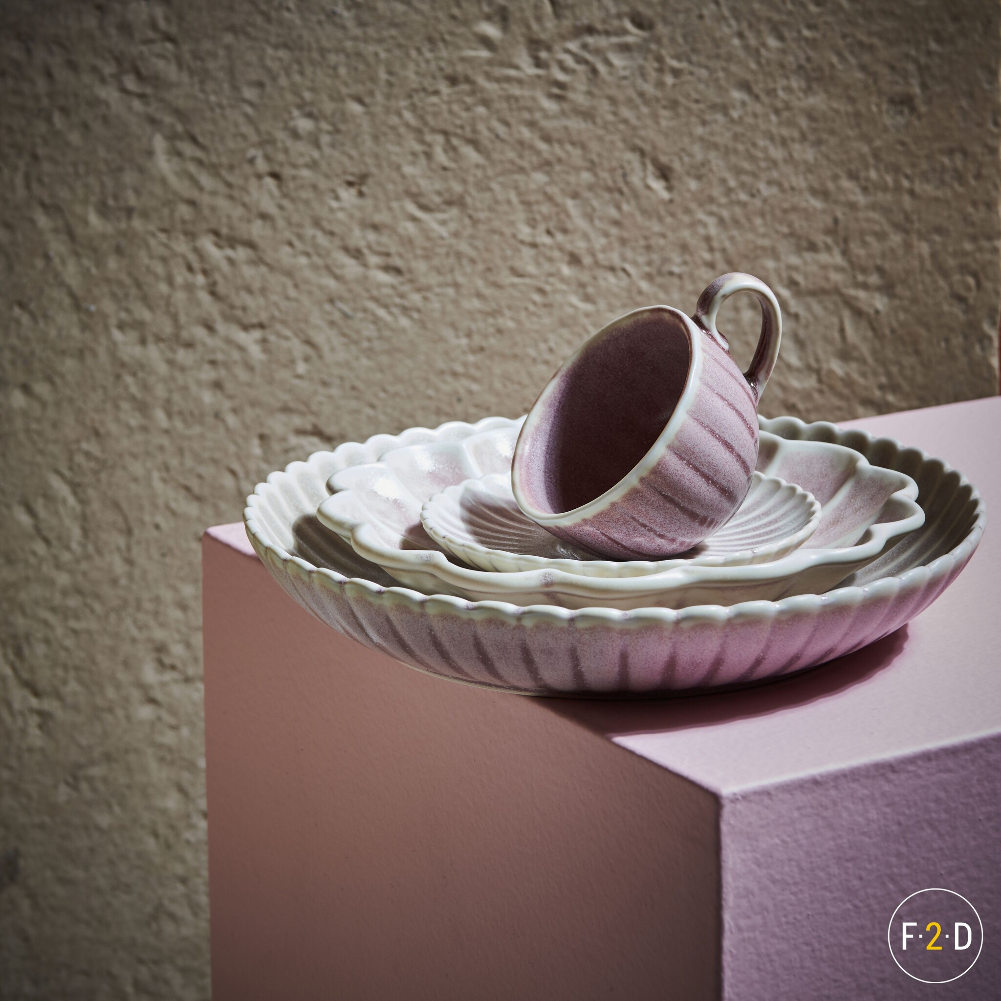 F2D Dine Pink serives