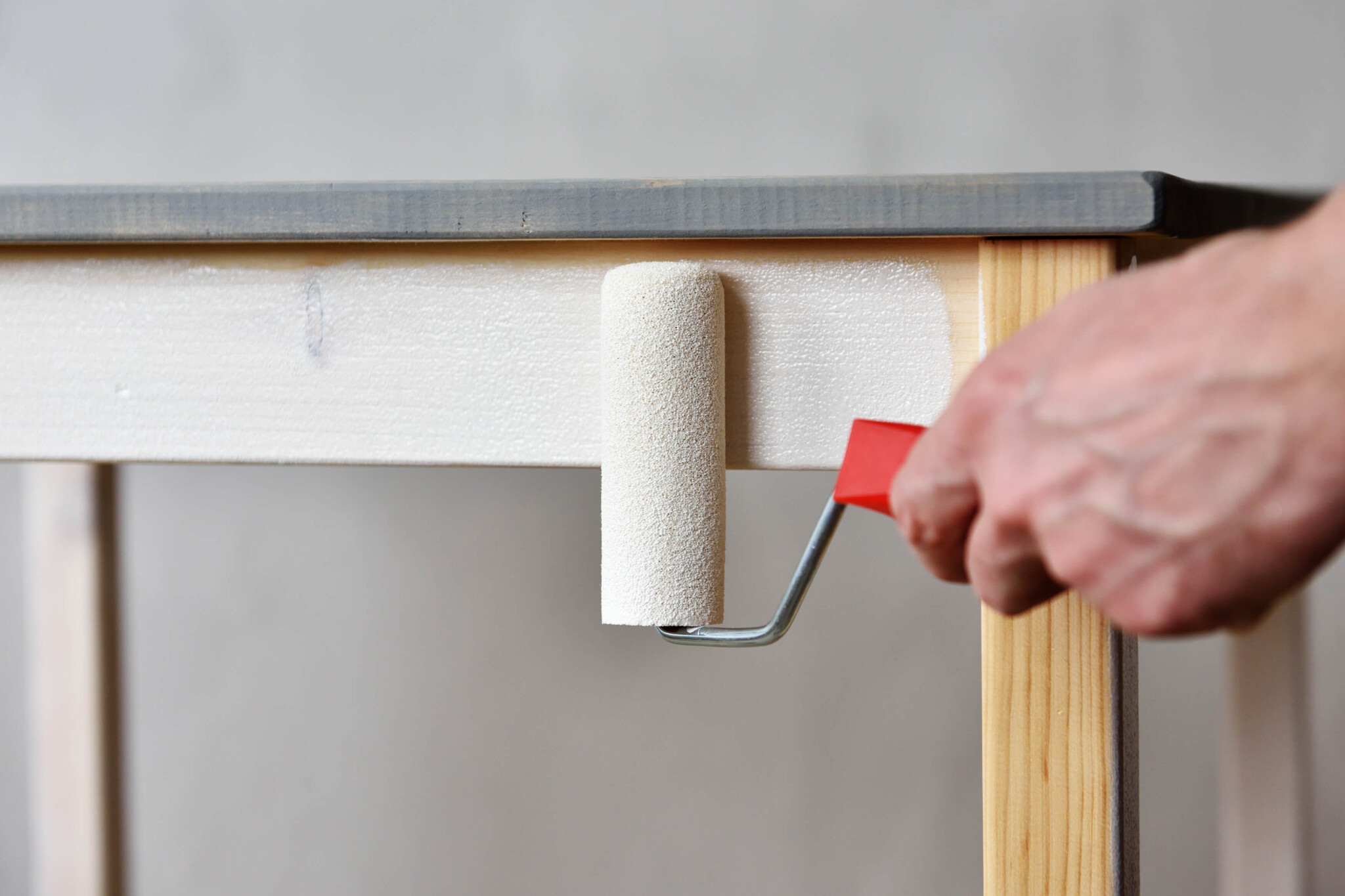 Eettafel verven: hoe doe je dat?