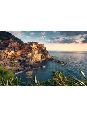 Komar Stefan Hefele; Komar Wanderlust Fotobehang The Picturesque Village - SHX9-089