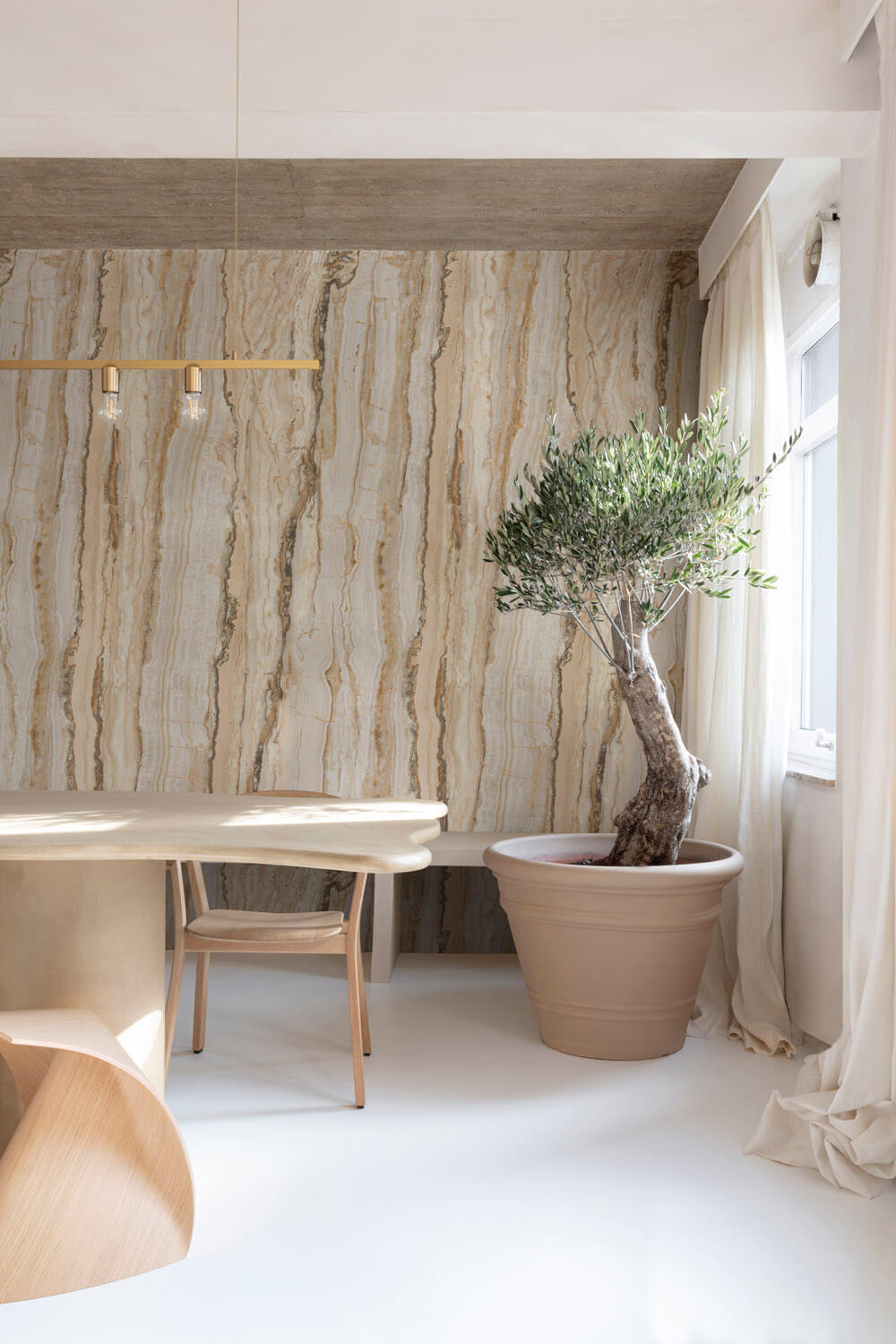 Grandeco Orom 2 - A50801 - Vertical Marble beige 159x280cm