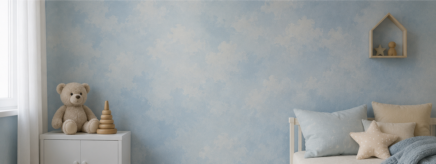Kinderkamer met een zacht wolkeneffect op de muur