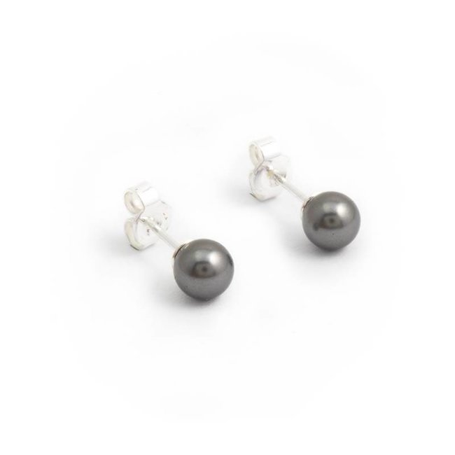 Grijze parel oorknopjes met 6 mm dark grey pearl