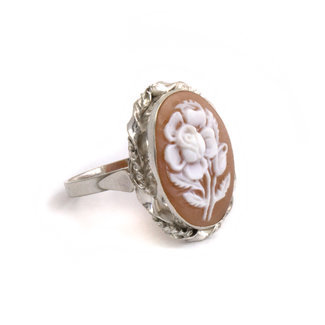 Mario Scognamiglio Zilveren ring met ovale bloemen camee
