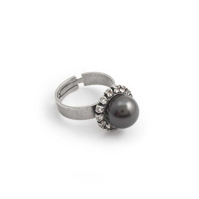 Donker grijze parel ring 10 mm black pearl en kristal