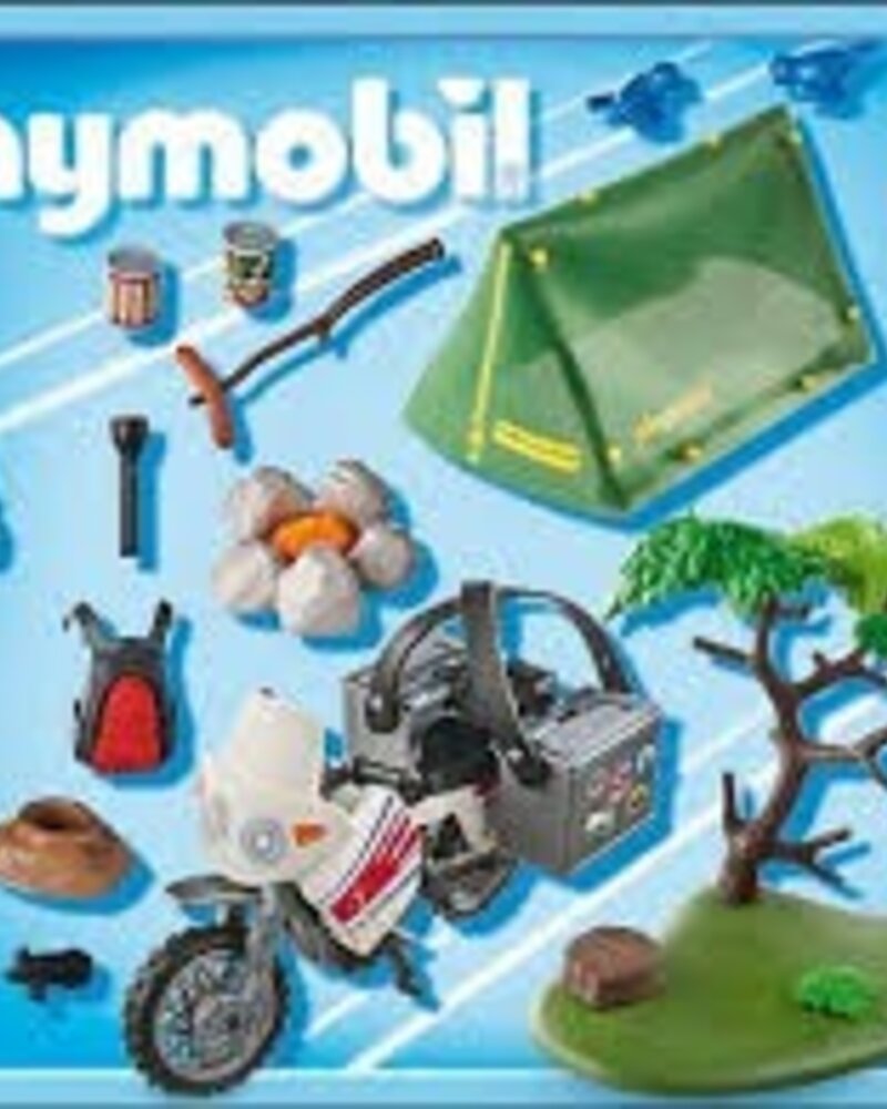 5438 Kampeerder met Motorfiets