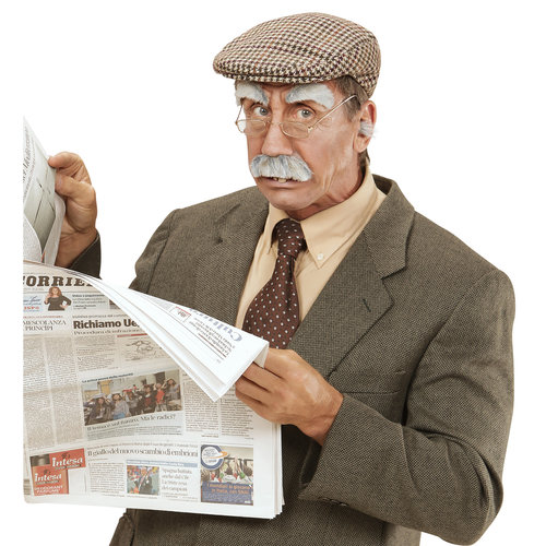 neus en oorharen oude man