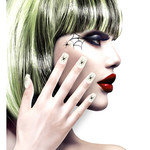 nagels, lichtgevend in donker