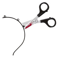 bloederige schaar in hoofd