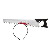 bloederige zaag in hoofd