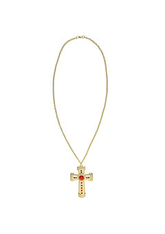 kruis met edelsteen aan ketting