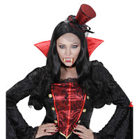 vampier tand lichtgevend in donker