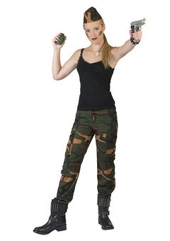 Leger outfit Cathy