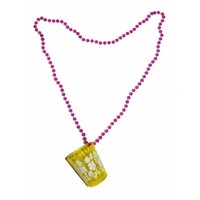 Leuke halsketting met geel shot glaasje