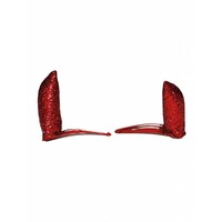 Enge duivel haar clips voor een feestje