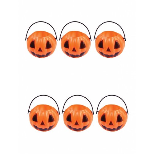 Set van mini pompoen ketels voor een griezel feest
