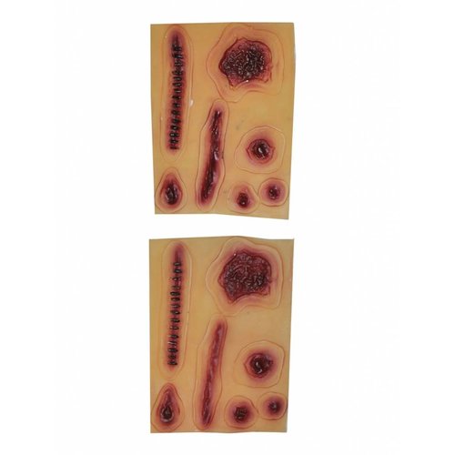 Griezel tattoo met nep littekens