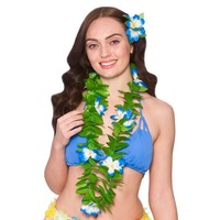Mooie Hawaii groene krans met bloemen in blauw