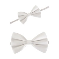 Leuke witte vlinderstrik met elastiek van 13 bij 8,5 cm