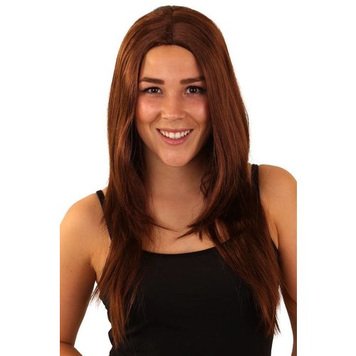 Mooie bruine pruik Benthe stijl model