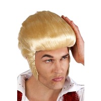 Blonde pruik rocking Elvis met bakkebaarden