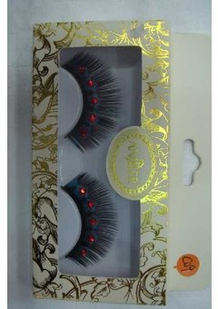 Wimpers met rood steentje