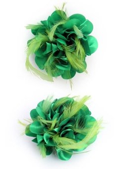 Groene bloem met veertjes