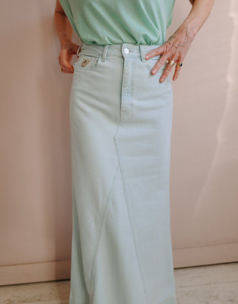 Lois Onda soft amzon skirt
