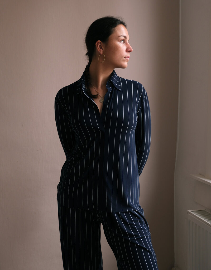 Norma Kamali nk shirt w/collar stand  pinstripe