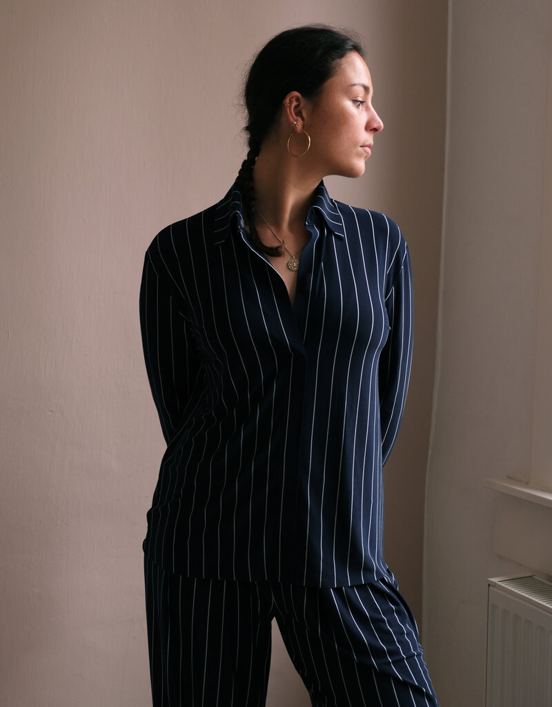 Norma Kamali nk shirt w/collar stand  pinstripe