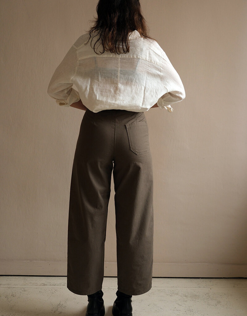 Hope Barrel leg trouser  khaki