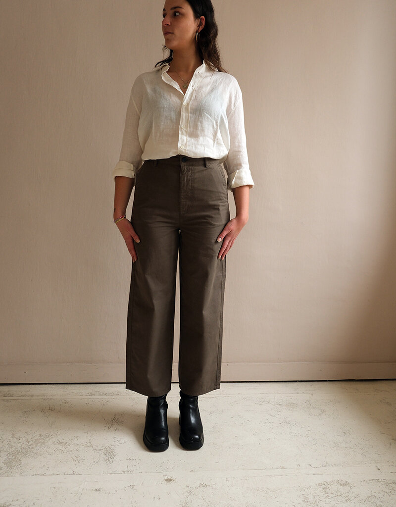 Hope Barrel leg trouser  khaki