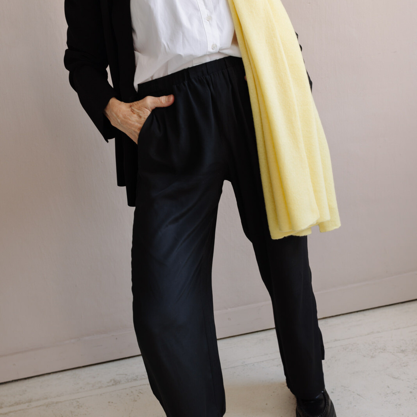 White + Warren Cashmere Travel Wrap soft daffodil