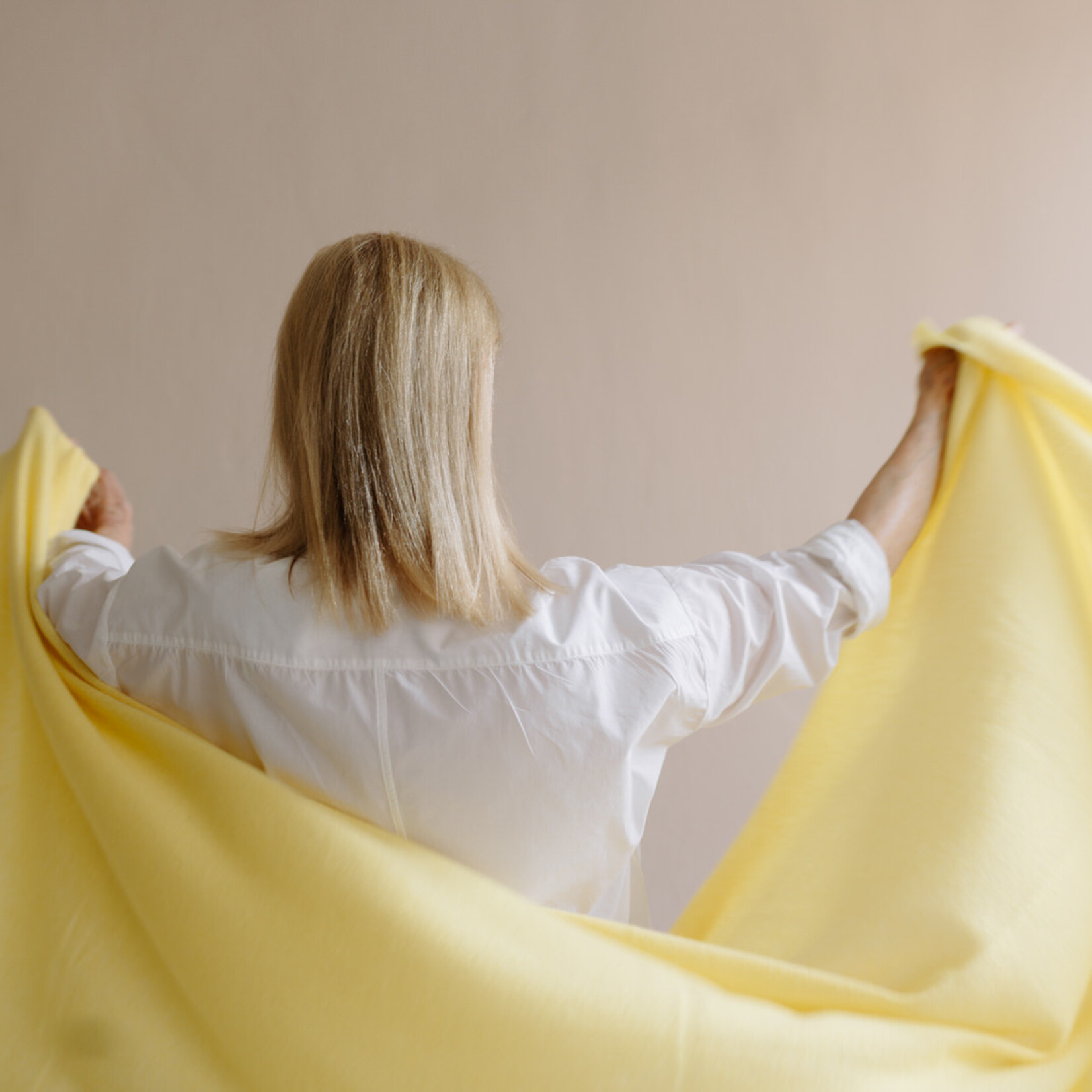 White + Warren Cashmere Travel Wrap soft daffodil