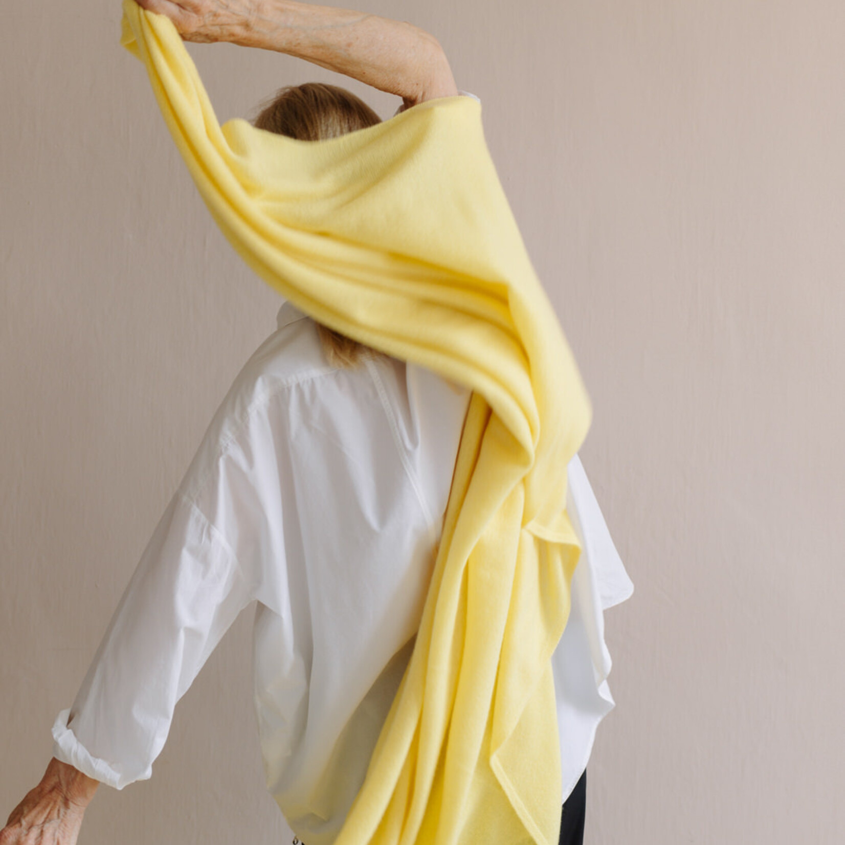 White + Warren Cashmere Travel Wrap soft daffodil