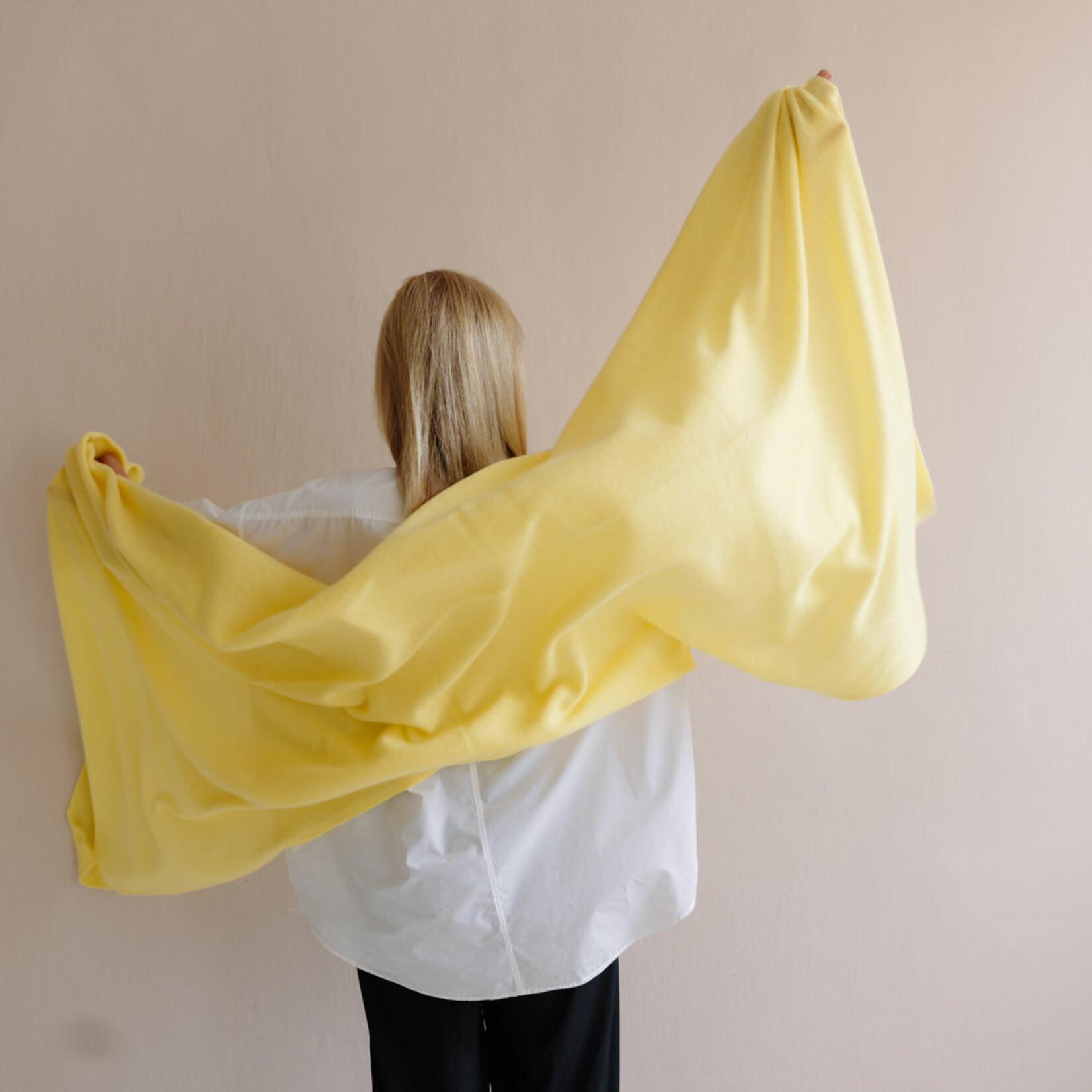 White + Warren Cashmere Travel Wrap soft daffodil