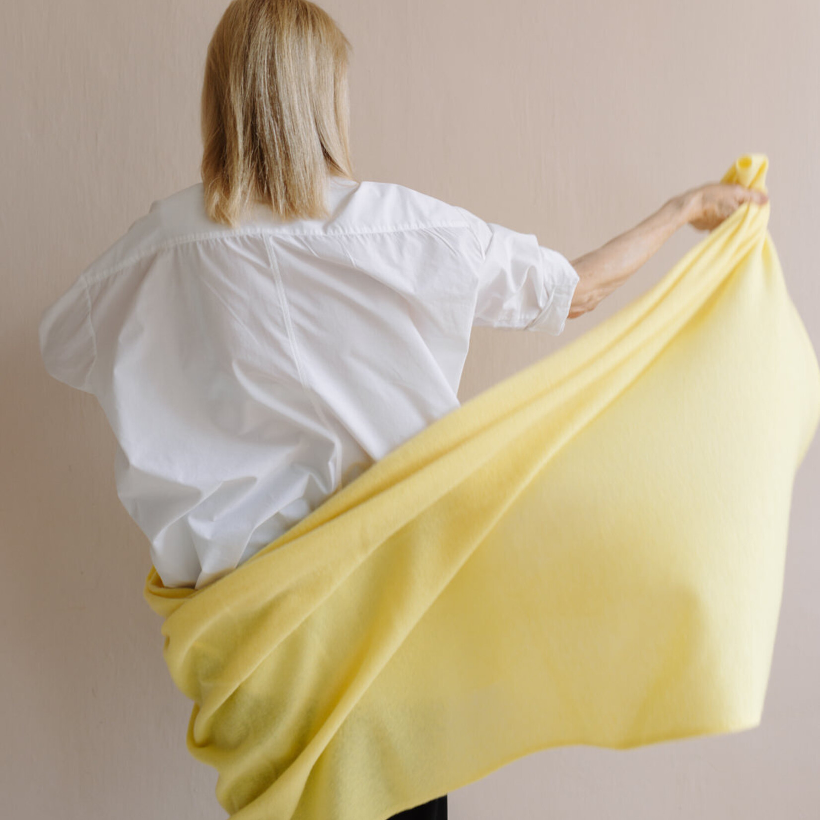 White + Warren Cashmere Travel Wrap soft daffodil