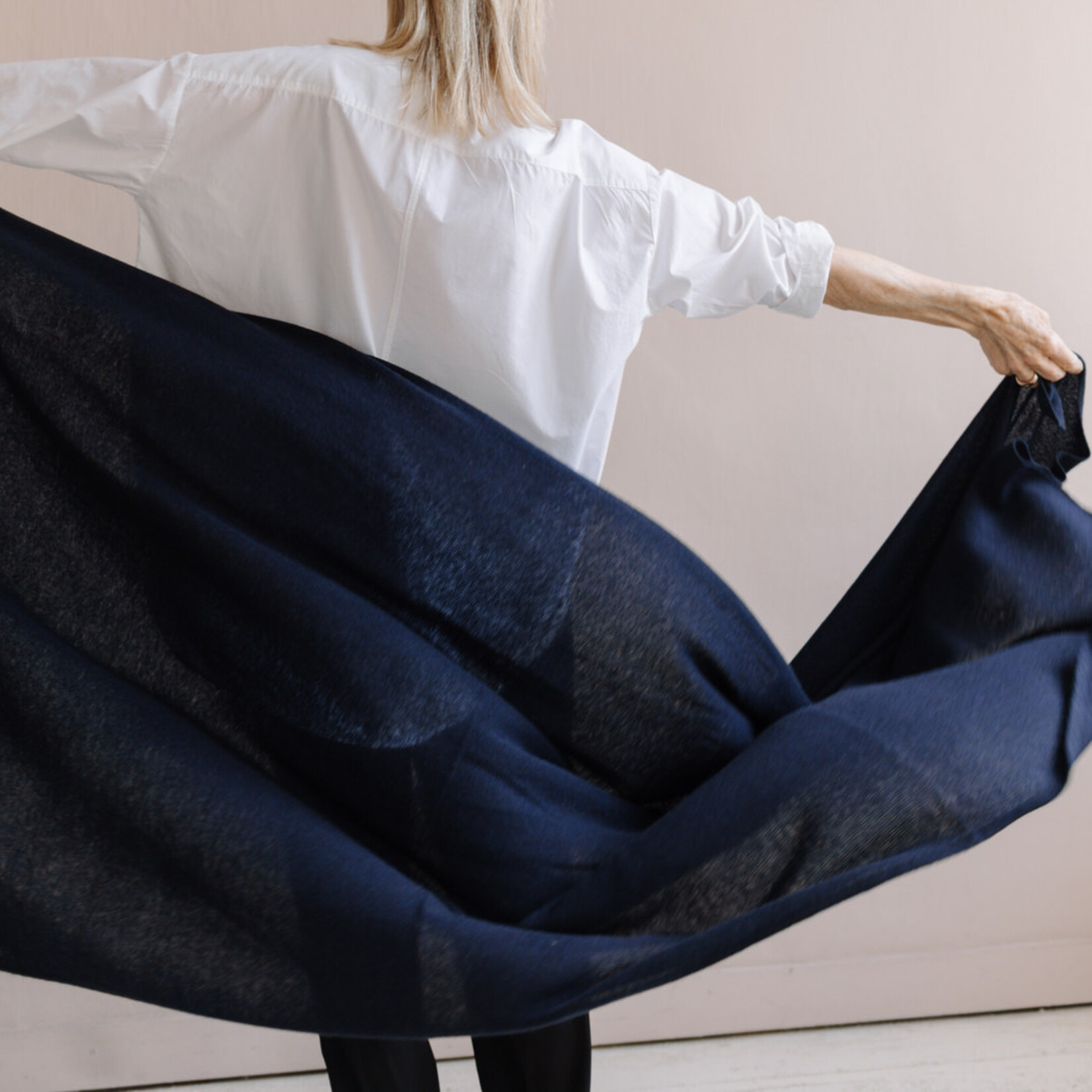 White + Warren Cashmere Travel Wrap deep blue