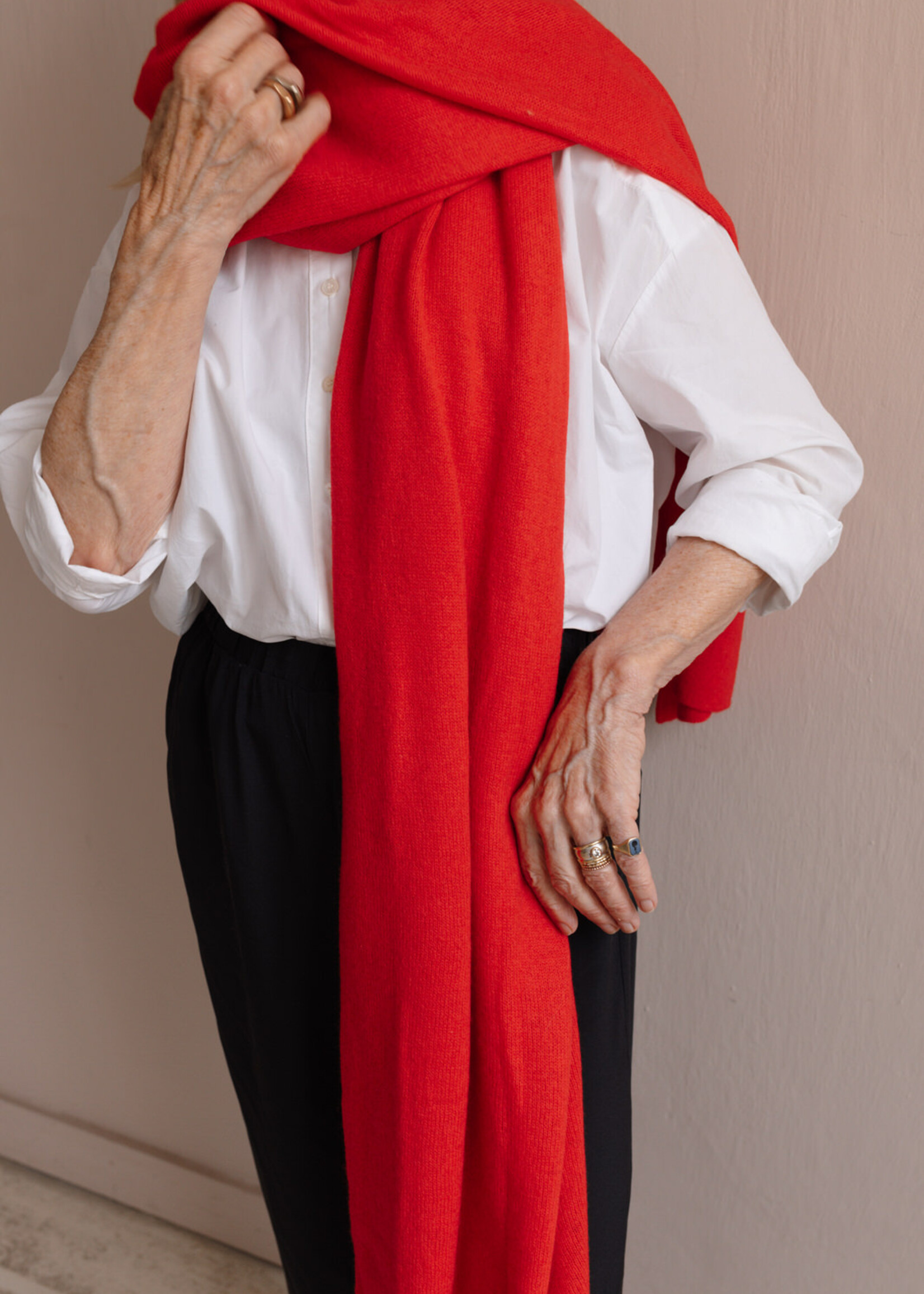 White + Warren Cashmere Travel Wrap  bright scarlet