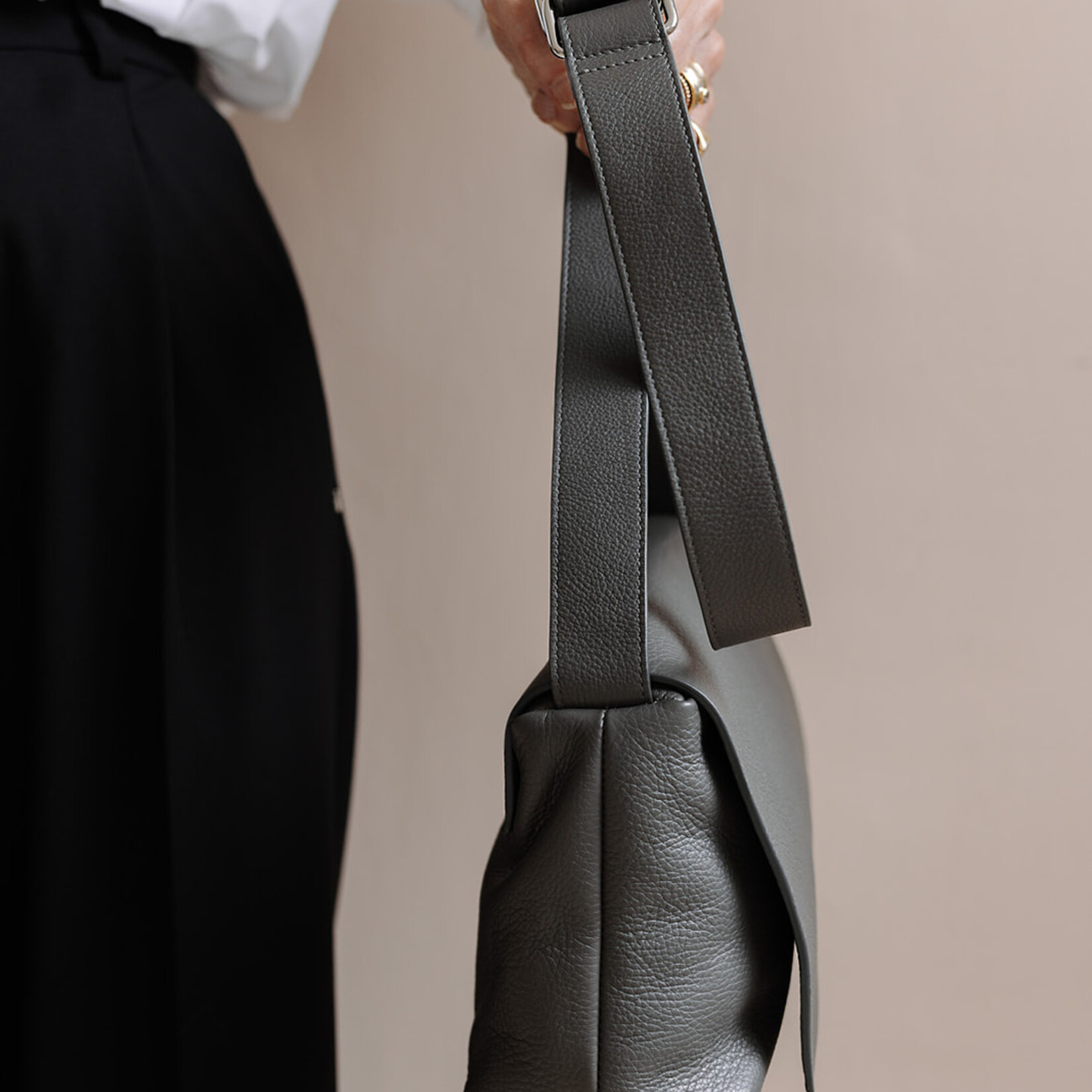 NO/AN Small Fold gunmetal