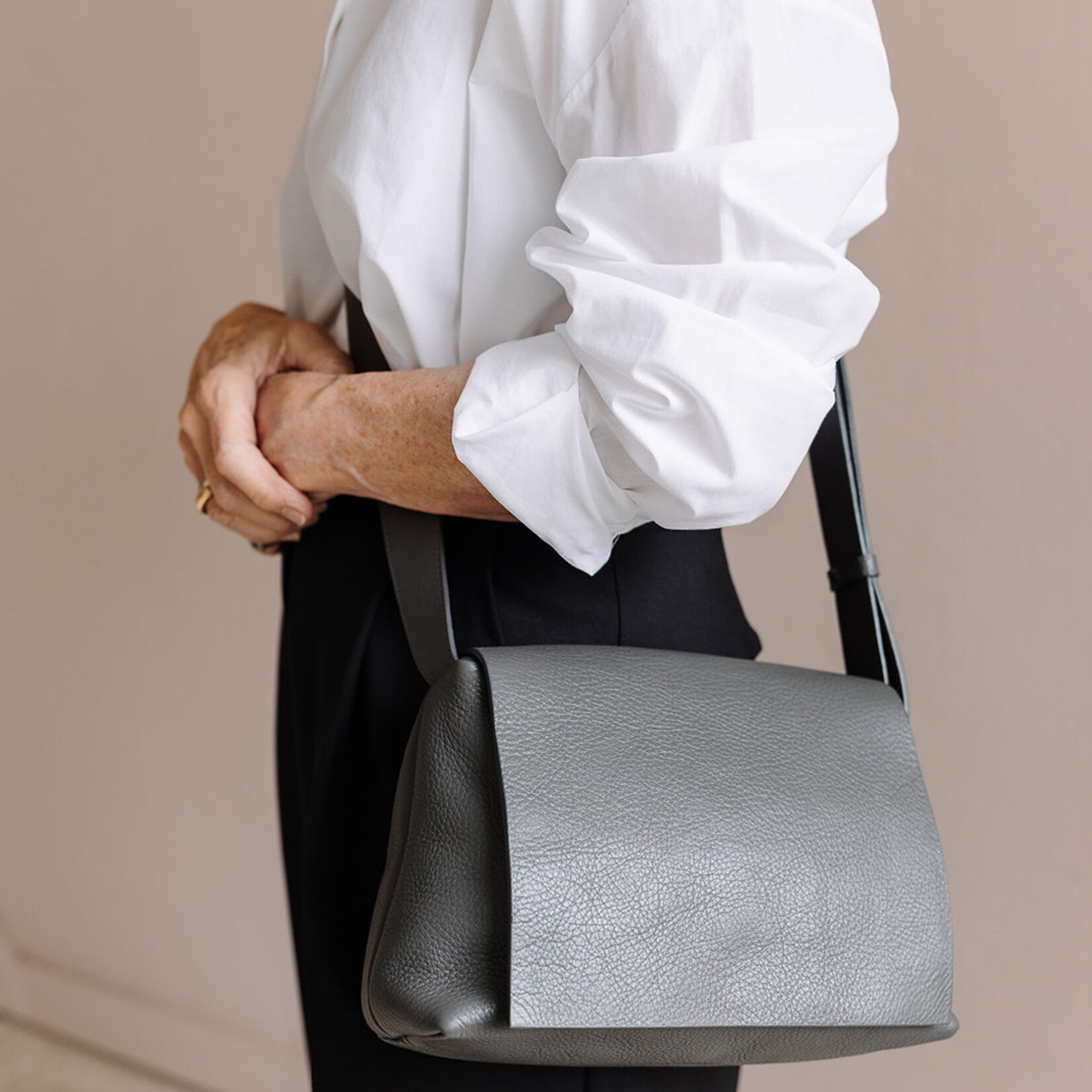 NO/AN Small Fold gunmetal