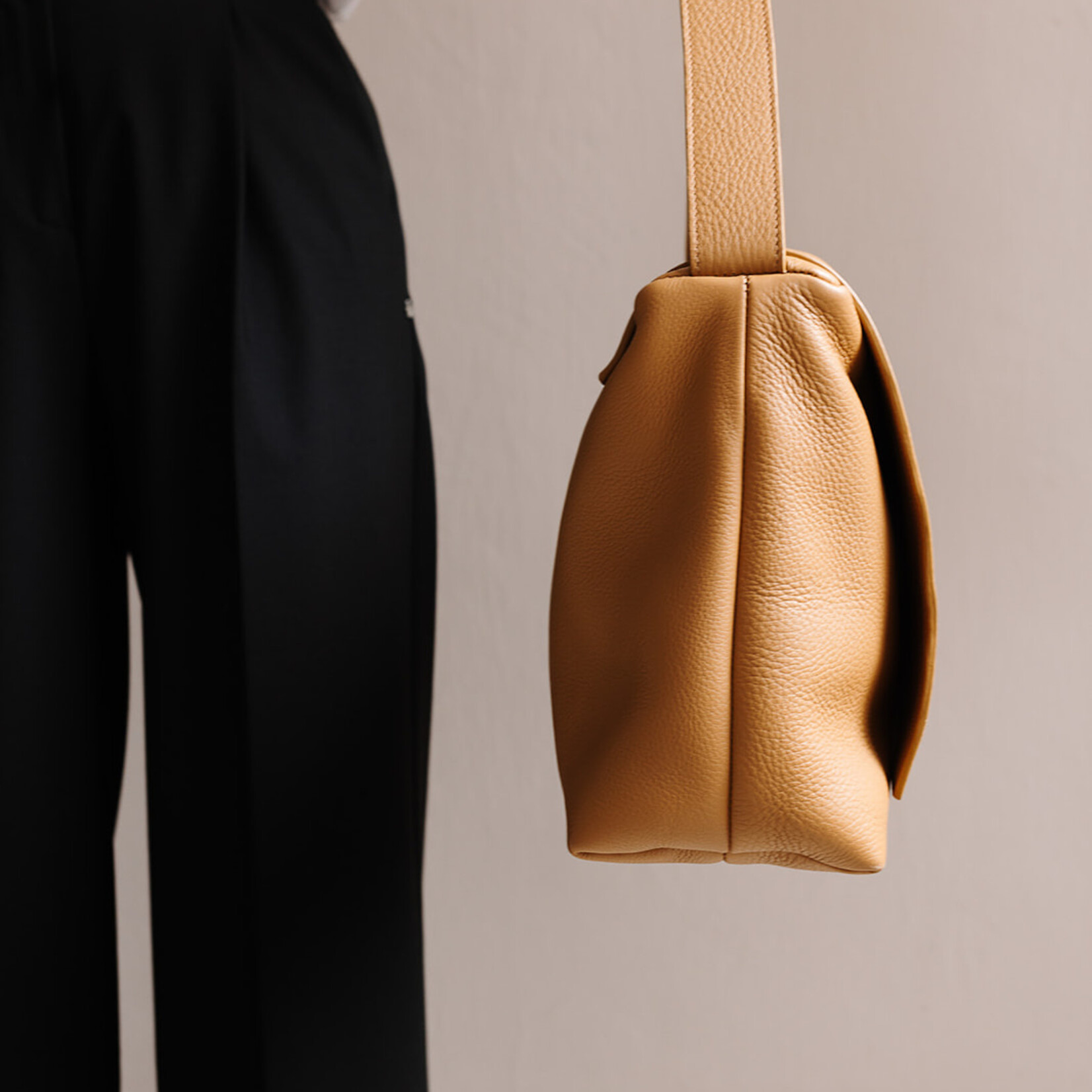 NO/AN Fold bag camel