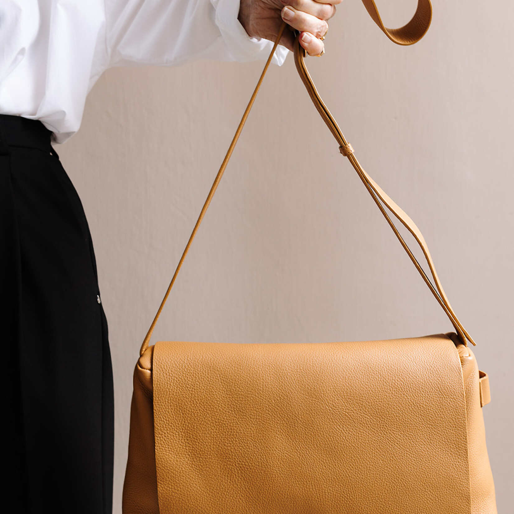 NO/AN Fold bag camel