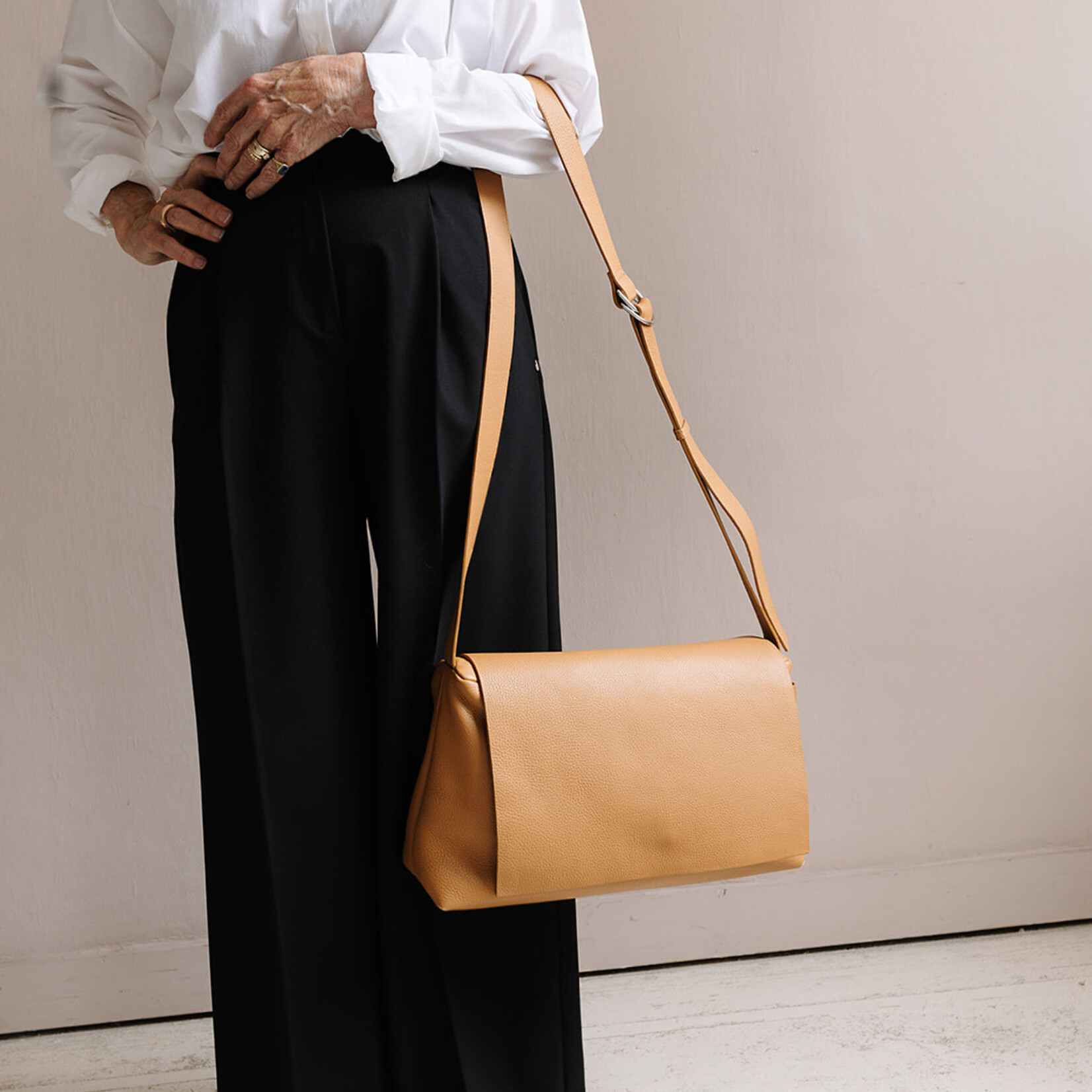 NO/AN Fold bag camel