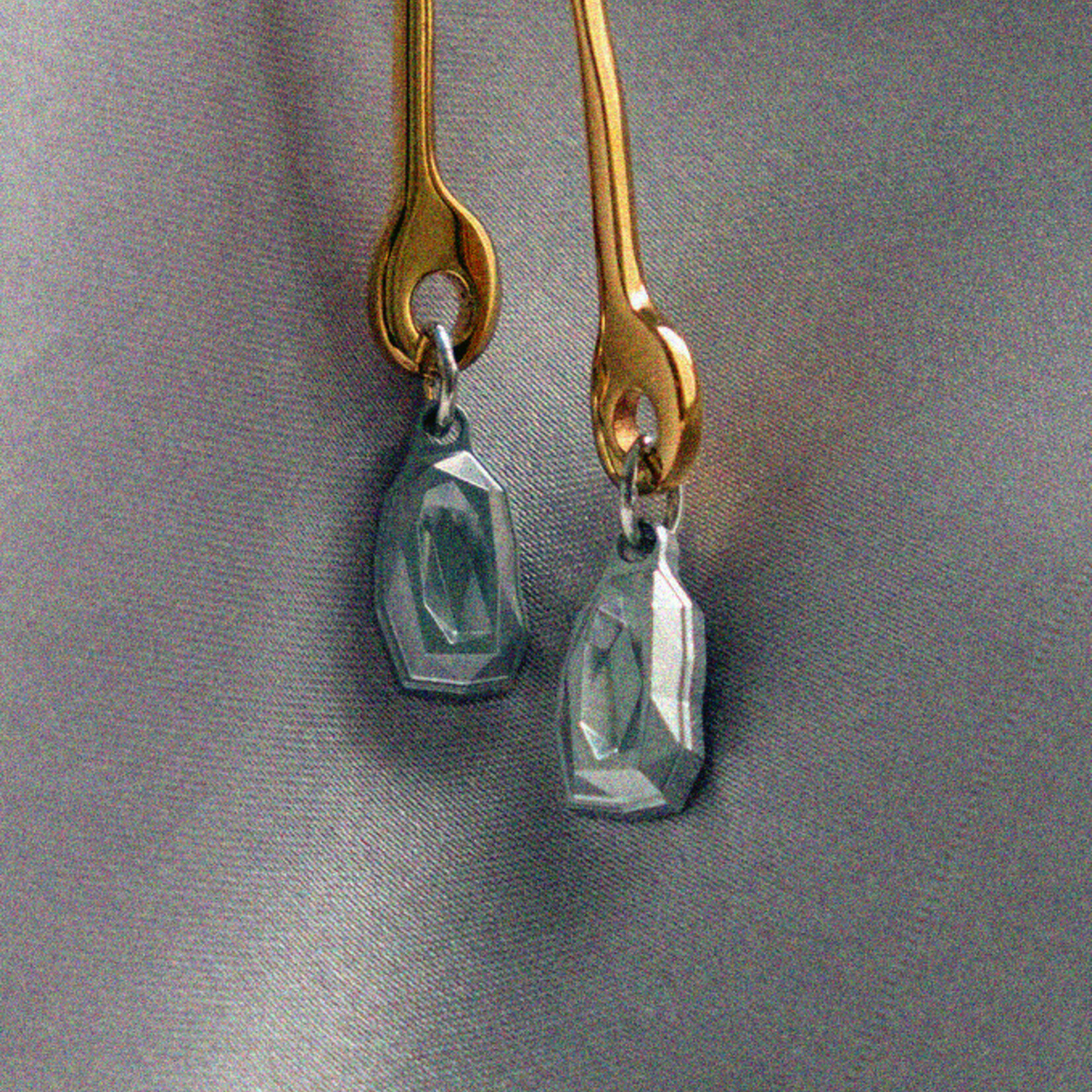 Tweek-eek Diamond bone big earrings